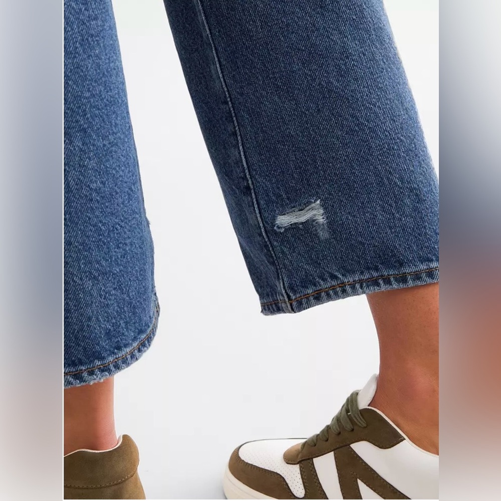 Levi’s Ribcage Ankle Straight Jean - Picture 5 of 12